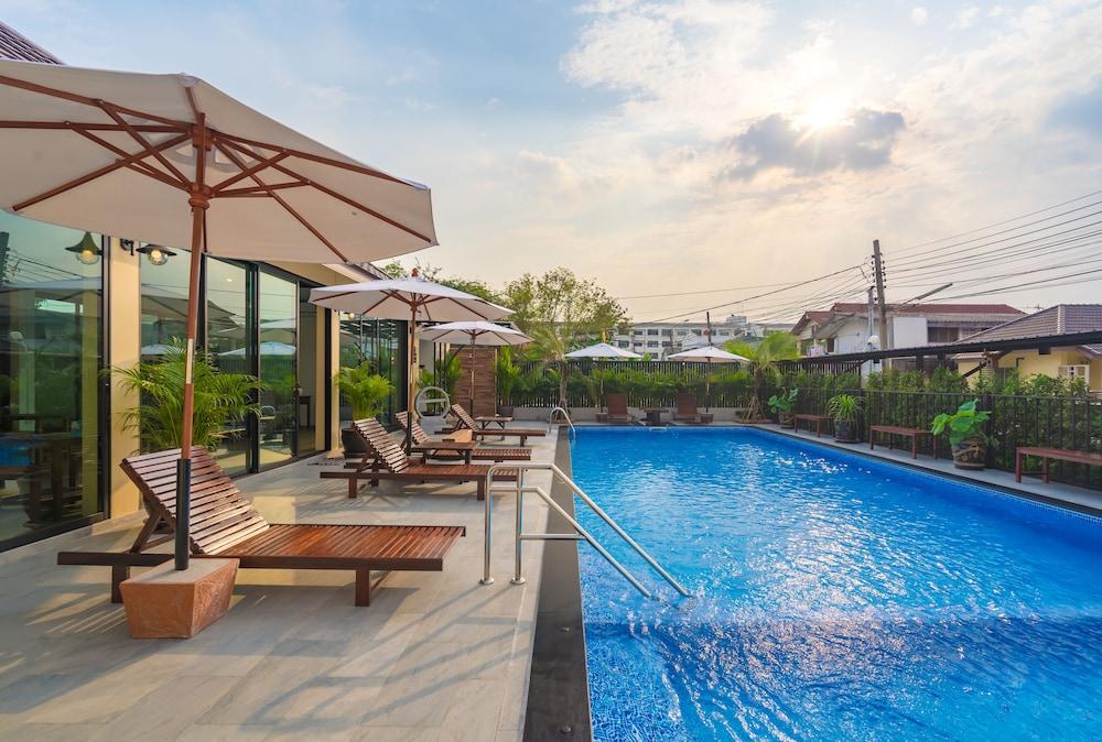 Suphan Lake Hometel Bangkok Exterior photo