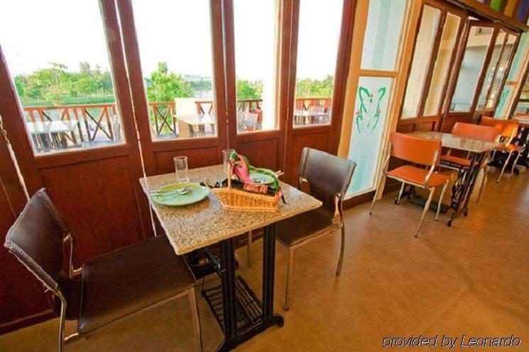 Suphan Lake Hometel Bangkok Restaurant photo