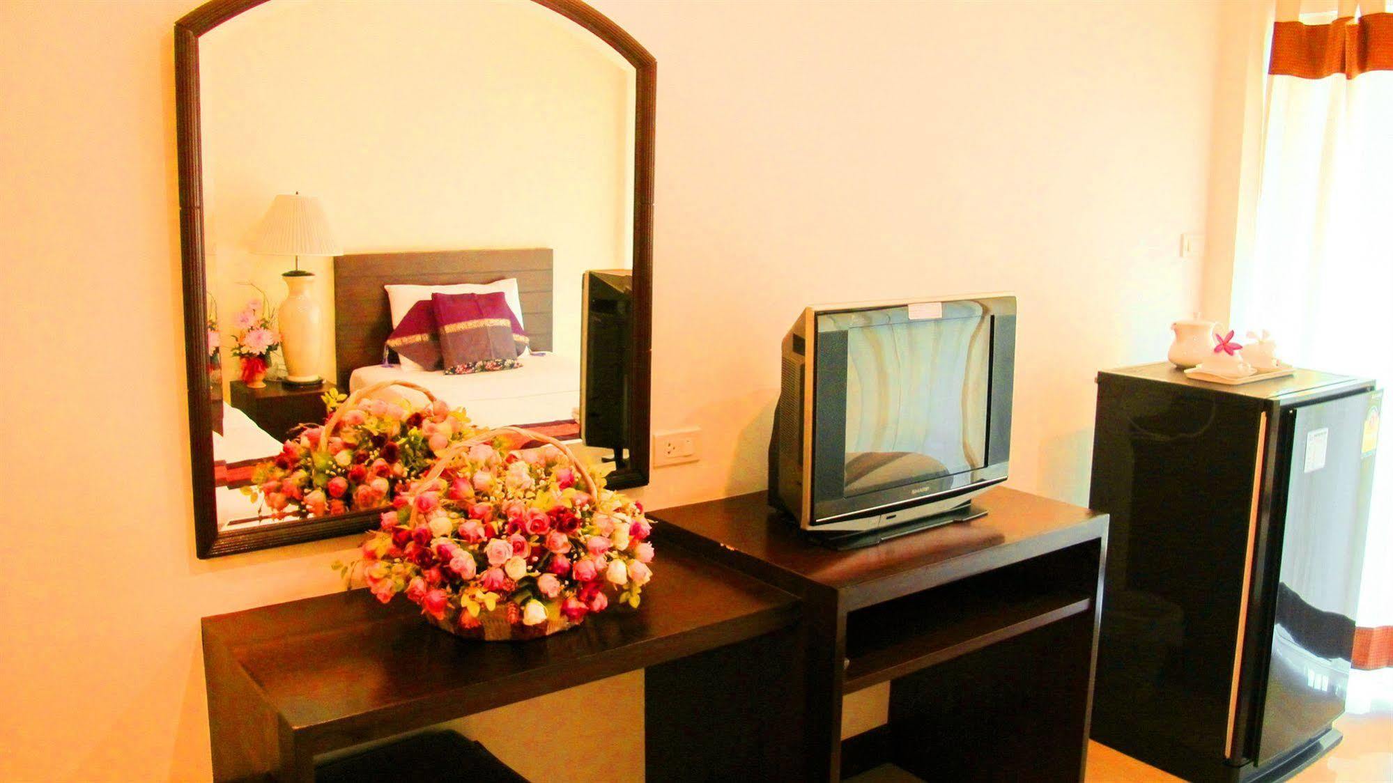 Suphan Lake Hometel Bangkok Room photo